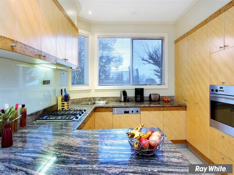 13 Cook Street, Mornington VIC 3931