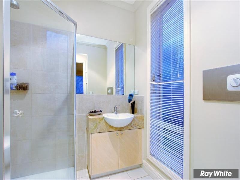 13 Cook Street, Mornington VIC 3931