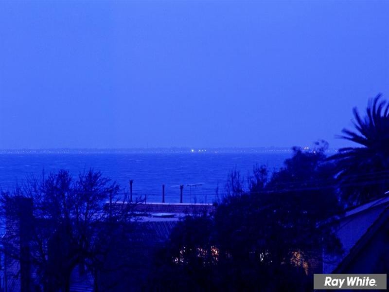 13 Cook Street, Mornington VIC 3931