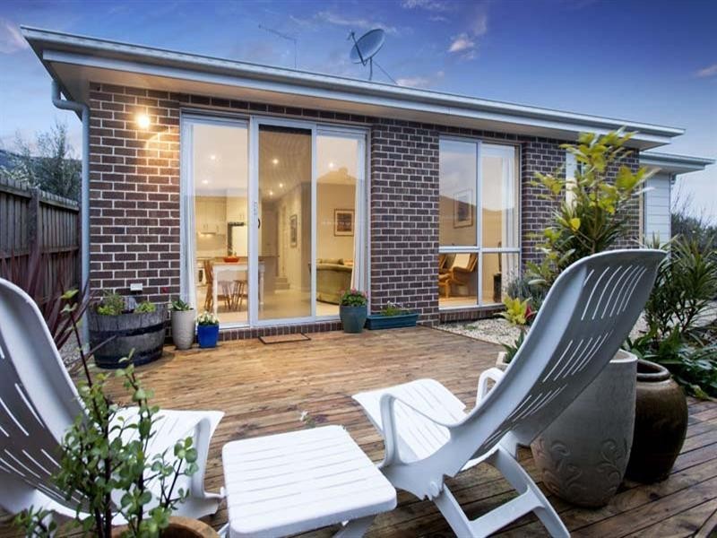 2/61 Mitchell Street, Mornington VIC 3931