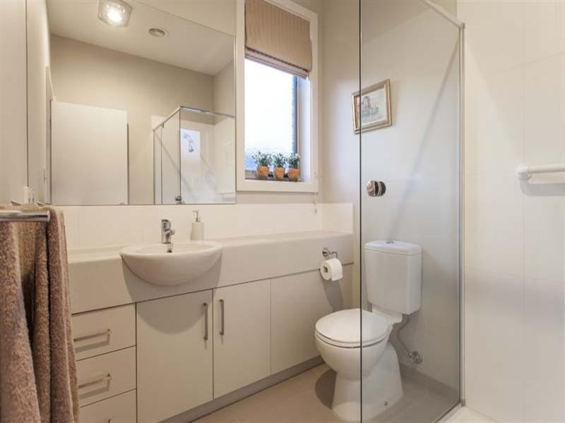 2/61 Mitchell Street, Mornington VIC 3931