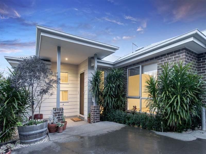 2/61 Mitchell Street, Mornington VIC 3931