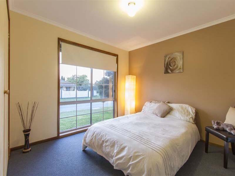 1 Cranswick Court, Mornington VIC 3931