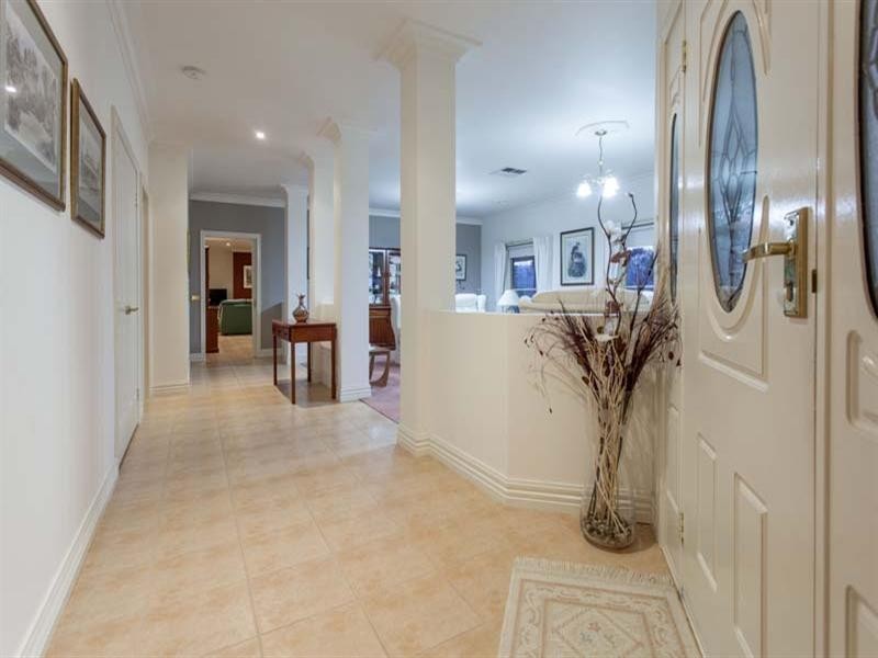 79 Summerfield Drive, Mornington VIC 3931