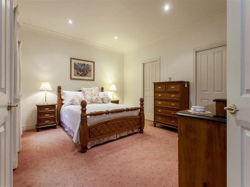 79 Summerfield Drive, Mornington VIC 3931