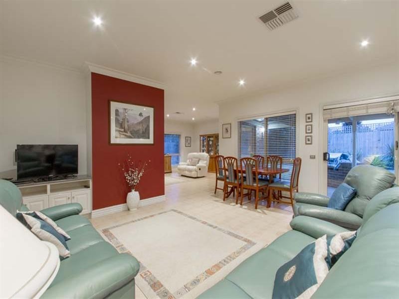 79 Summerfield Drive, Mornington VIC 3931