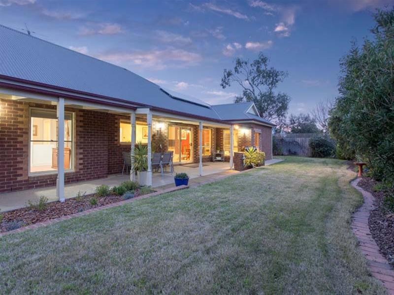 79 Summerfield Drive, Mornington VIC 3931