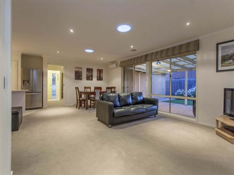 37 Tonkin Street, Safety Beach VIC 3936