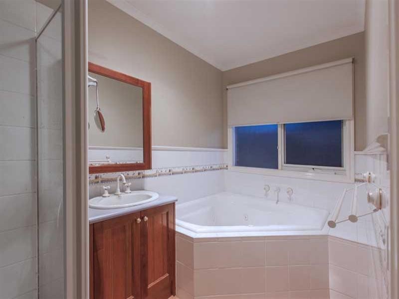 5 Botany Walk, Mornington VIC 3931