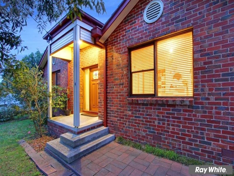 16 Moona Avenue, Mornington VIC 3931