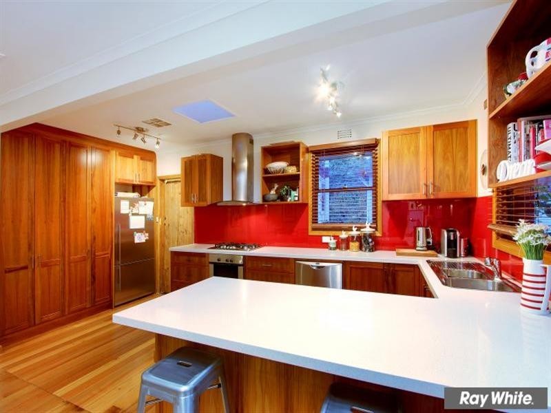 16 Moona Avenue, Mornington VIC 3931