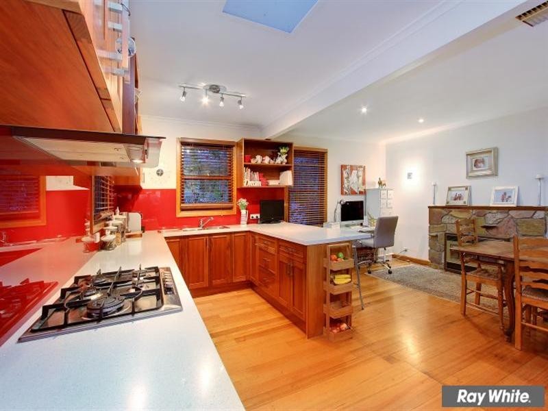 16 Moona Avenue, Mornington VIC 3931