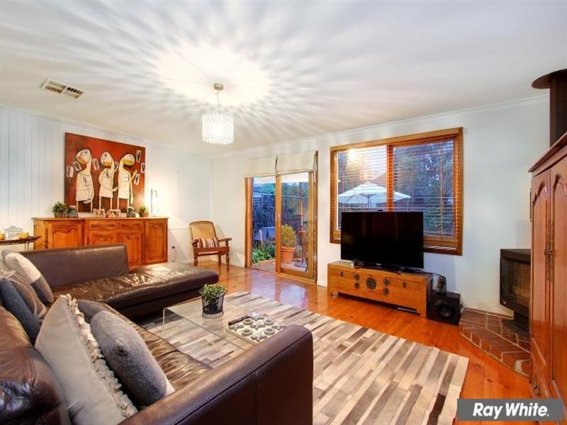 16 Moona Avenue, Mornington VIC 3931