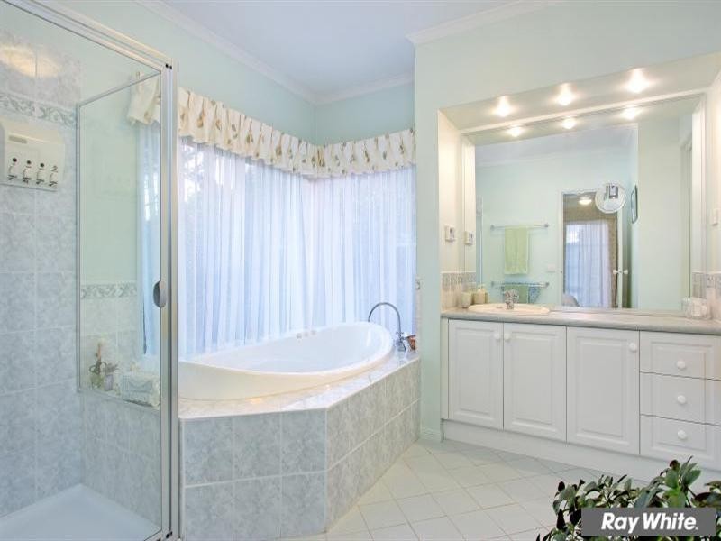 5 Beldarry Court, Mount Martha VIC 3934