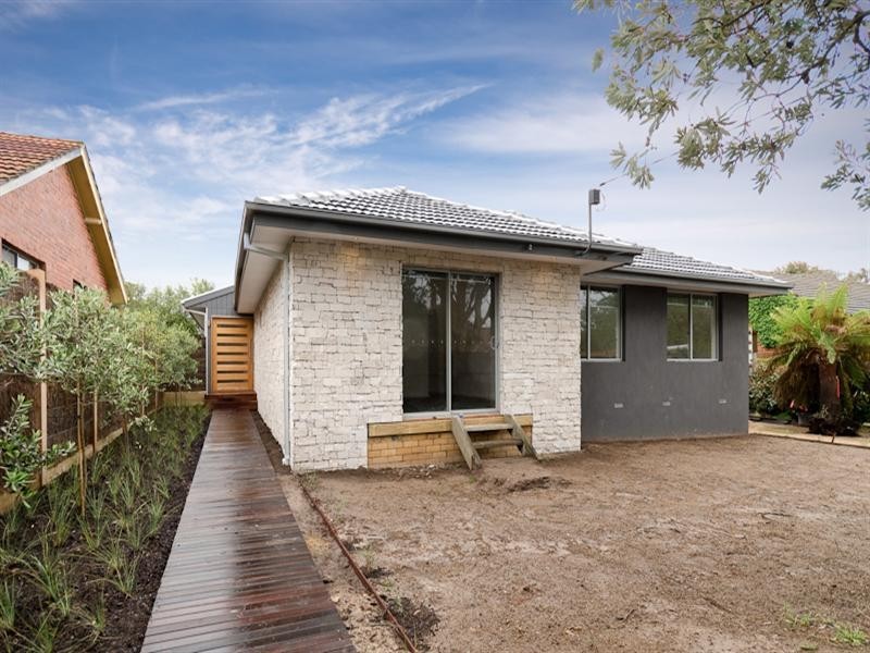 15 Moona Avenue, Mornington VIC 3931