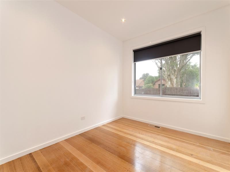 15 Moona Avenue, Mornington VIC 3931