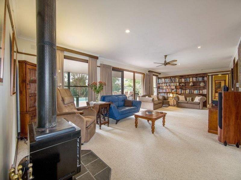 7 Meadow Lane, Mount Eliza VIC 3930