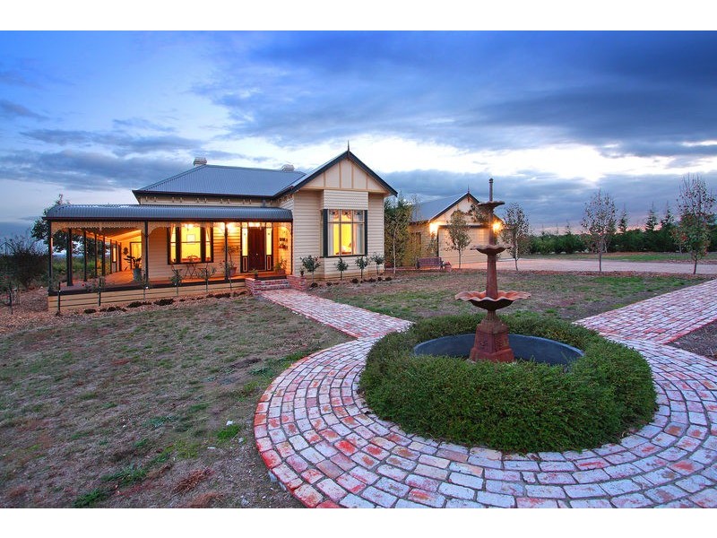 22 Benton Grange, Mornington VIC 3931