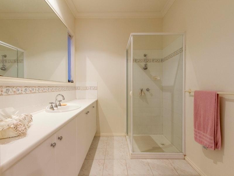 2 Morning Mist Court, Mornington VIC 3931