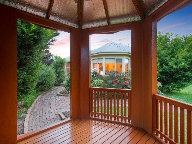 2 Morning Mist Court, Mornington VIC 3931