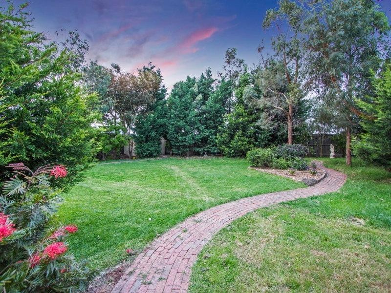 2 Morning Mist Court, Mornington VIC 3931