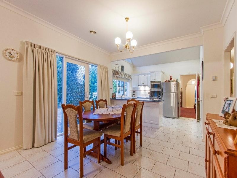 2 Morning Mist Court, Mornington VIC 3931
