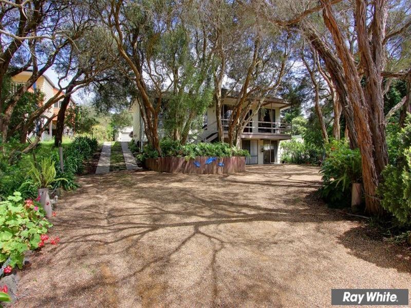 16 Lucien Road, Rye VIC 3941