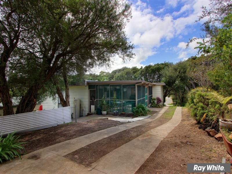 16 Lucien Road, Rye VIC 3941