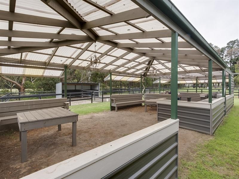 242 Coolart Road, Moorooduc VIC 3933