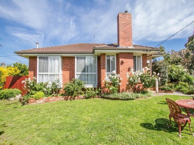 2 Moona Avenue, Mornington VIC 3931