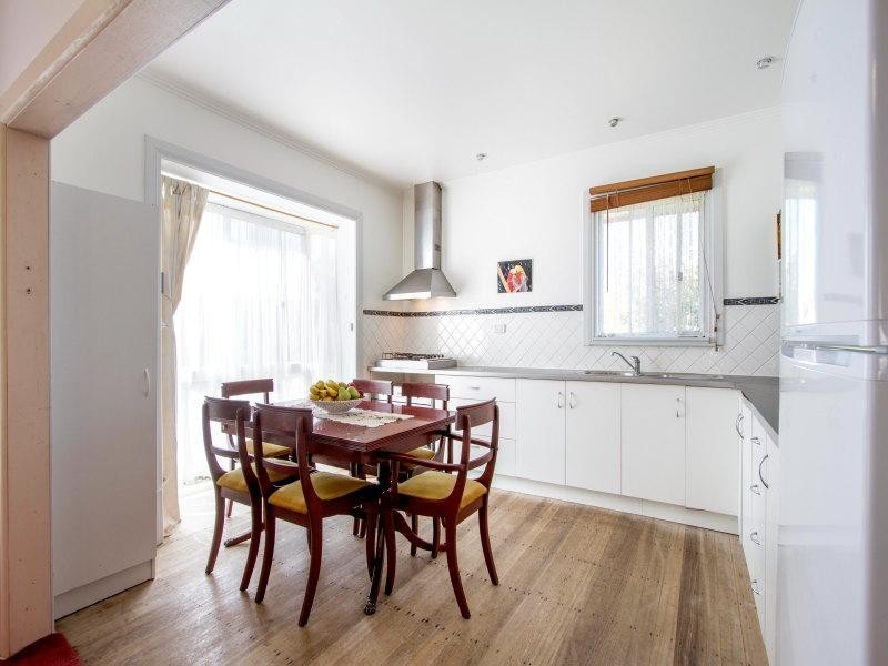 2 Moona Avenue, Mornington VIC 3931