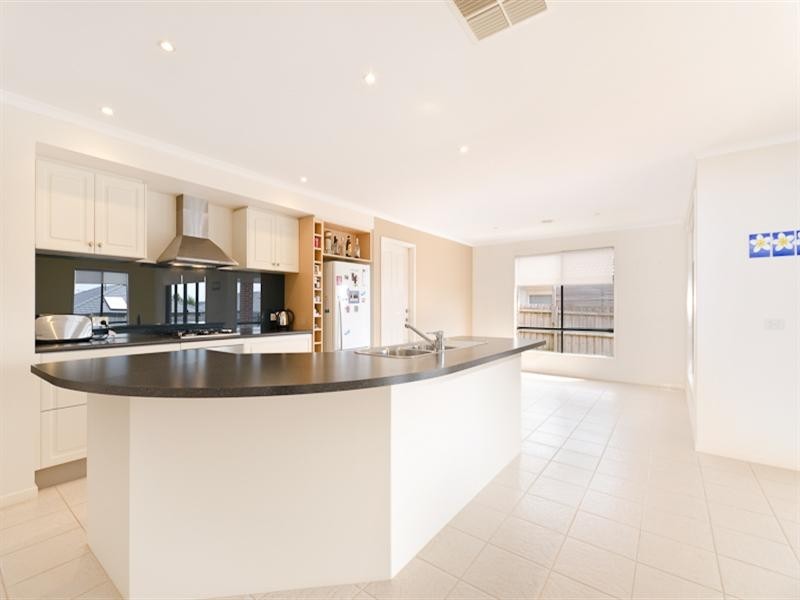 11 Marriott Drive, Mount Martha VIC 3934