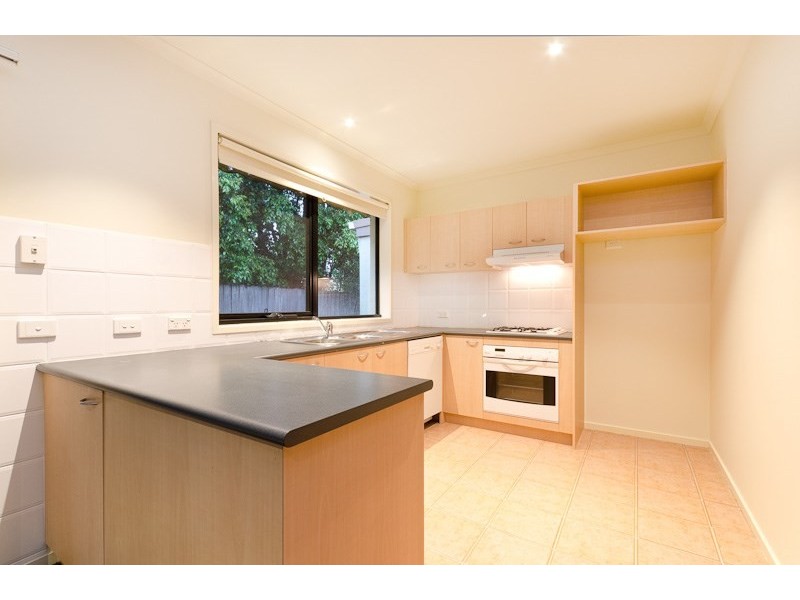 2/12 Macdonald Grove, Mornington VIC 3931