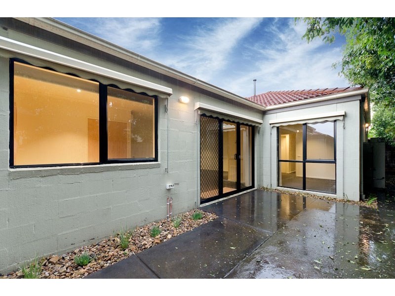 2/12 Macdonald Grove, Mornington VIC 3931
