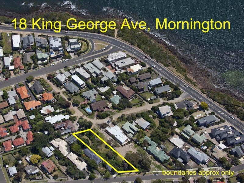18 King Georges Avenue, Mornington VIC 3931