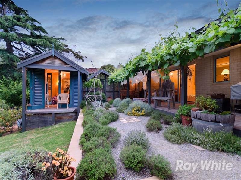 13 Shelbourne Court, Mornington VIC 3931