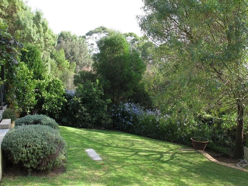 13 Shelbourne Court, Mornington VIC 3931