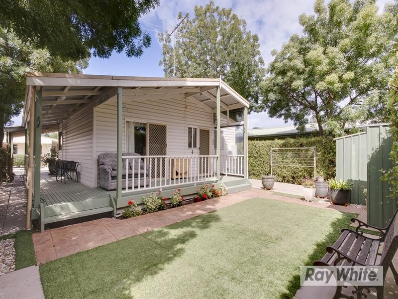 165/98 Bungower Road, Mornington VIC 3931
