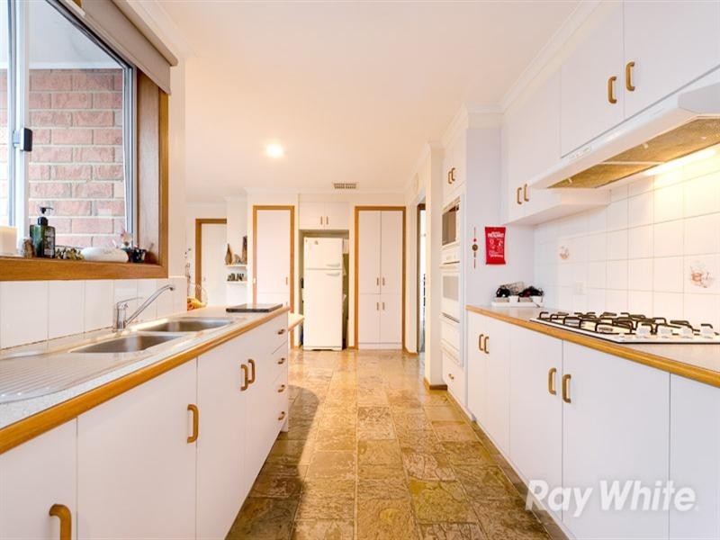 73 Wensleydale Drive, Mornington VIC 3931