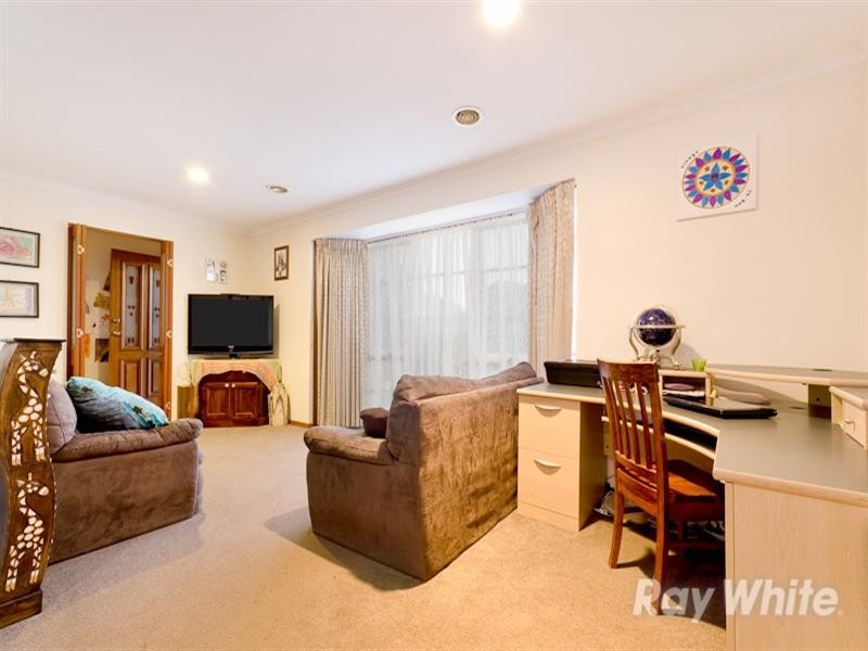 73 Wensleydale Drive, Mornington VIC 3931