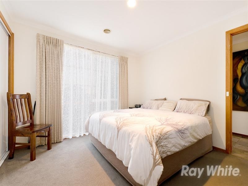 73 Wensleydale Drive, Mornington VIC 3931
