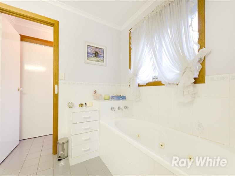 73 Wensleydale Drive, Mornington VIC 3931