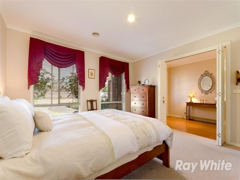 3 Pinot Place, Mount Martha VIC 3934