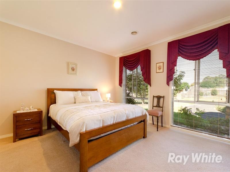 3 Pinot Place, Mount Martha VIC 3934