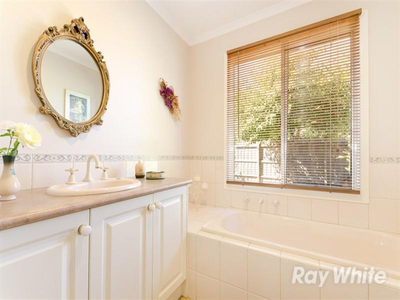 3 Pinot Place, Mount Martha VIC 3934