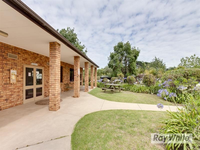 33/98 Bungower Road, Mornington VIC 3931