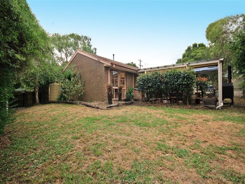 120 Clarendon Drive, Somerville VIC 3912