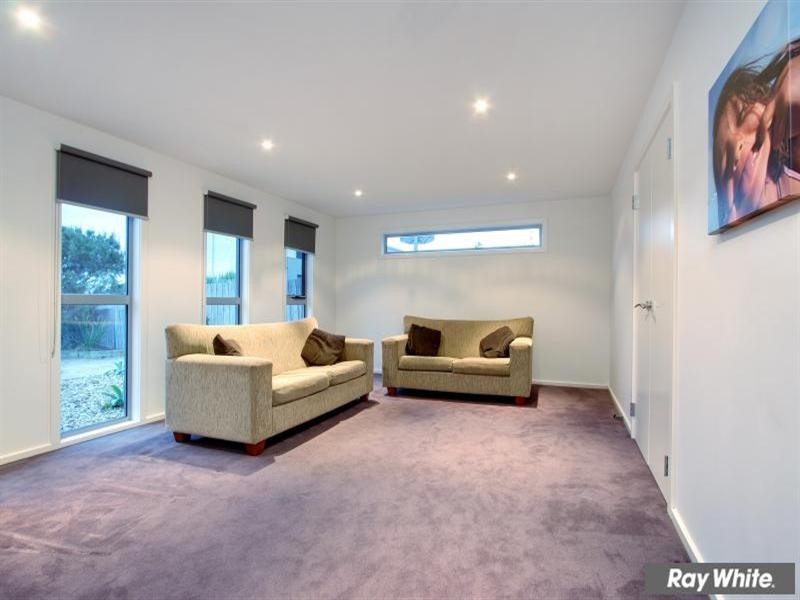 7 Sailing Lane, Mornington VIC 3931