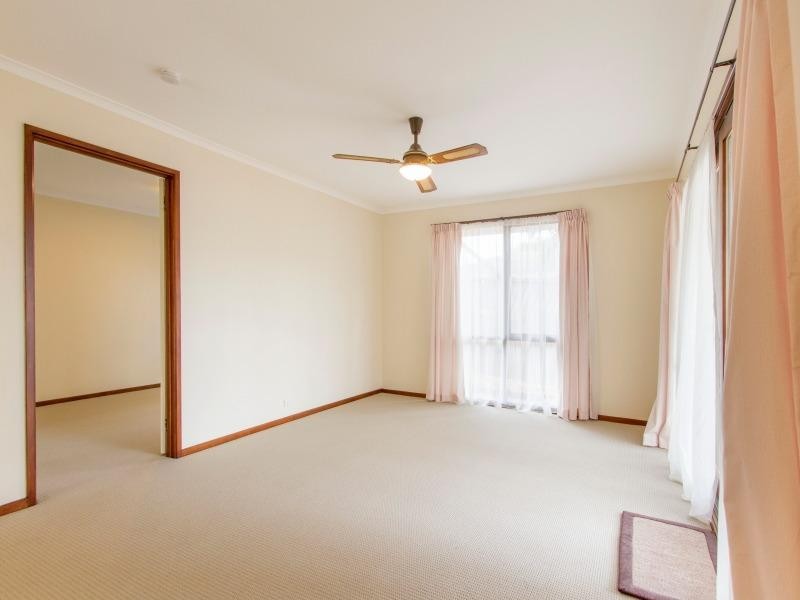 8 Elanora Court, Mornington VIC 3931