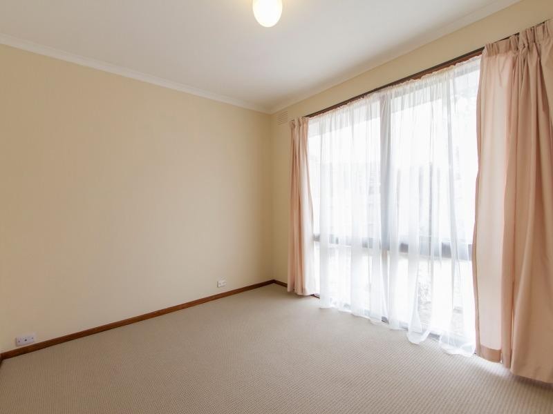 8 Elanora Court, Mornington VIC 3931